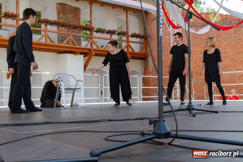 Zdjęcie w galerii na portalu naszraciborz.pl: Festiwal Dziesiątka i przyjaciele - wspólna zabawa na raciborskim Zamku wiadomości z regionu