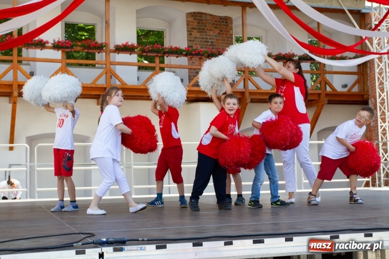 Zdjęcie w galerii na portalu naszraciborz.pl: Festiwal Dziesiątka i przyjaciele - wspólna zabawa na raciborskim Zamku wiadomości z regionu