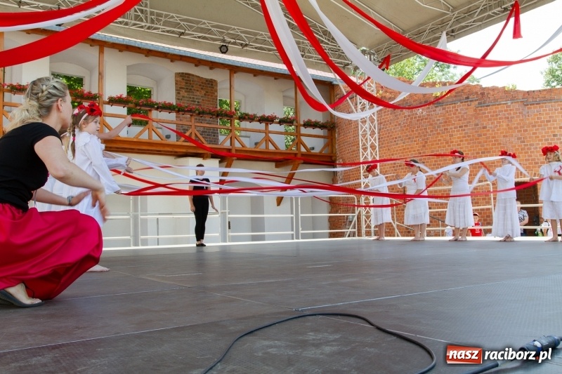 Zdjęcie w galerii na portalu naszraciborz.pl: Festiwal Dziesiątka i przyjaciele - wspólna zabawa na raciborskim Zamku wiadomości z regionu