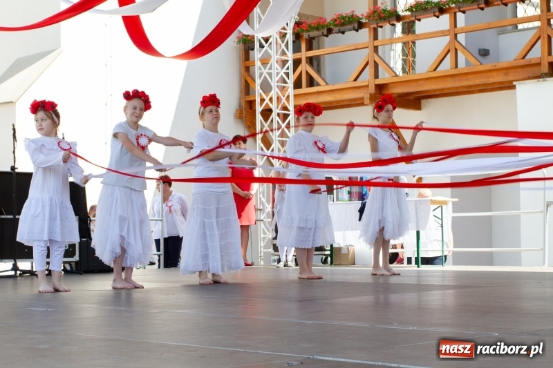 Zdjęcie w galerii na portalu naszraciborz.pl: Festiwal Dziesiątka i przyjaciele - wspólna zabawa na raciborskim Zamku wiadomości z regionu