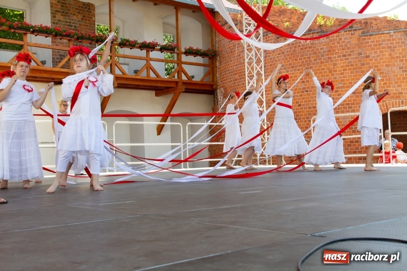 Zdjęcie w galerii na portalu naszraciborz.pl: Festiwal Dziesiątka i przyjaciele - wspólna zabawa na raciborskim Zamku wiadomości z regionu