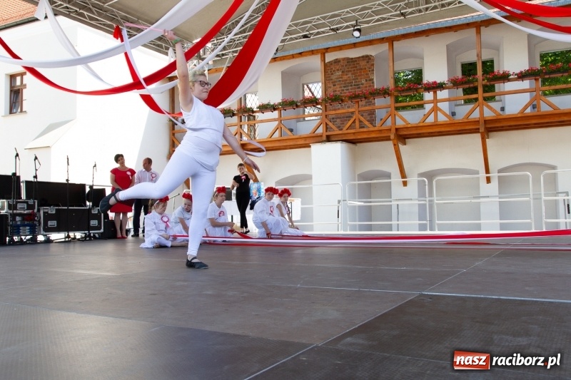 Zdjęcie w galerii na portalu naszraciborz.pl: Festiwal Dziesiątka i przyjaciele - wspólna zabawa na raciborskim Zamku wiadomości z regionu