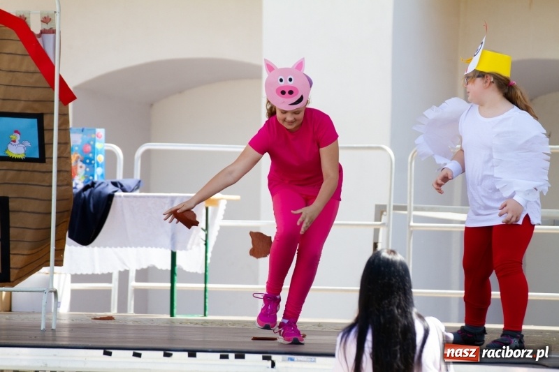 Zdjęcie w galerii na portalu naszraciborz.pl: Festiwal Dziesiątka i przyjaciele - wspólna zabawa na raciborskim Zamku wiadomości z regionu