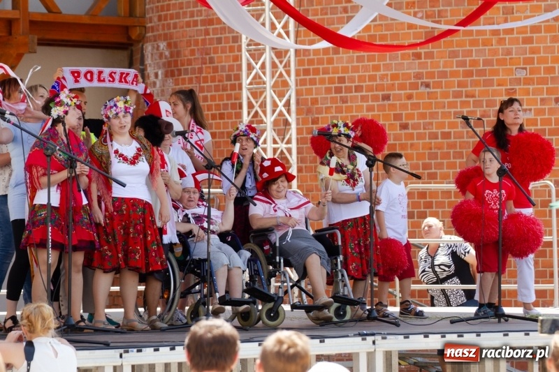 Zdjęcie w galerii na portalu naszraciborz.pl: Festiwal Dziesiątka i przyjaciele - wspólna zabawa na raciborskim Zamku wiadomości z regionu