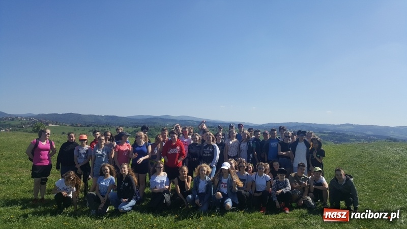 Zdjęcie w galerii na portalu naszraciborz.pl: Twarzą w twarz bez Internetu. Polsko-czeski projekt szkoły na Ostrogu  wiadomości z regionu