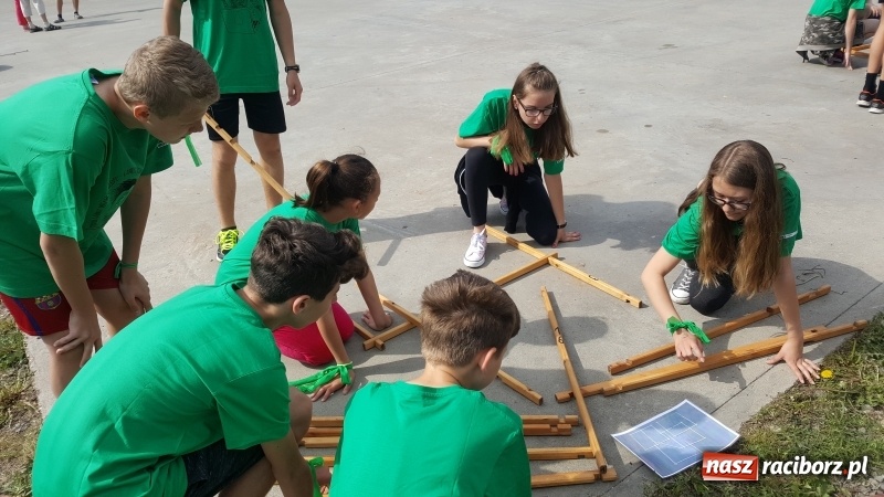 Zdjęcie w galerii na portalu naszraciborz.pl: Twarzą w twarz bez Internetu. Polsko-czeski projekt szkoły na Ostrogu  wiadomości z regionu