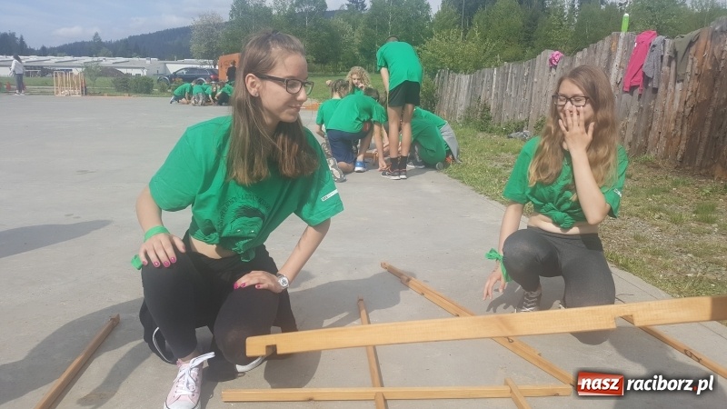 Zdjęcie w galerii na portalu naszraciborz.pl: Twarzą w twarz bez Internetu. Polsko-czeski projekt szkoły na Ostrogu  wiadomości z regionu