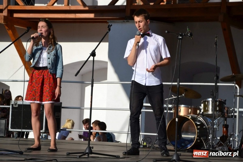 Zdjęcie w galerii na portalu naszraciborz.pl: Koncert piosenek Agnieszki Osieckiej i plener na zamku wiadomości z regionu