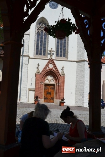 Zdjęcie w galerii na portalu naszraciborz.pl: Koncert piosenek Agnieszki Osieckiej i plener na zamku wiadomości z regionu