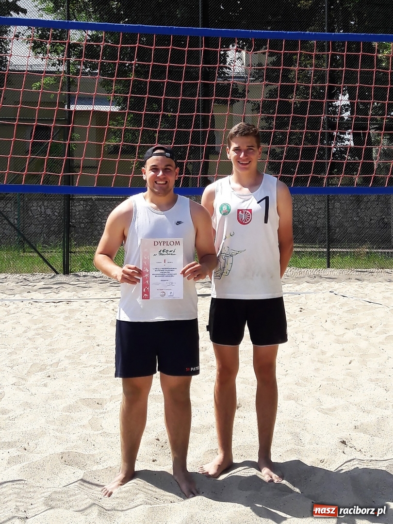 Zdjęcie w galerii na portalu naszraciborz.pl: Zwycięstwo siatkarzy ZSO nr 1 wiadomości z regionu