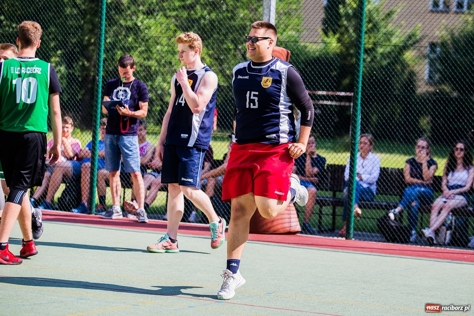 Zdjęcie w galerii na portalu naszraciborz.pl: W CKZiU nr 1 rywalizowali w rozgrywkach streetballa wiadomości z regionu