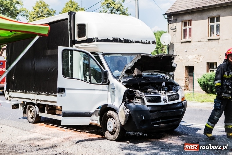 Zdjęcie w galerii na portalu naszraciborz.pl: Kolizja renault, fiata i seata na Rybnickiej. Co ustaliła raciborska drogówka? wiadomości z regionu