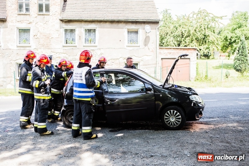 Zdjęcie w galerii na portalu naszraciborz.pl: Kolizja renault, fiata i seata na Rybnickiej. Co ustaliła raciborska drogówka? wiadomości z regionu
