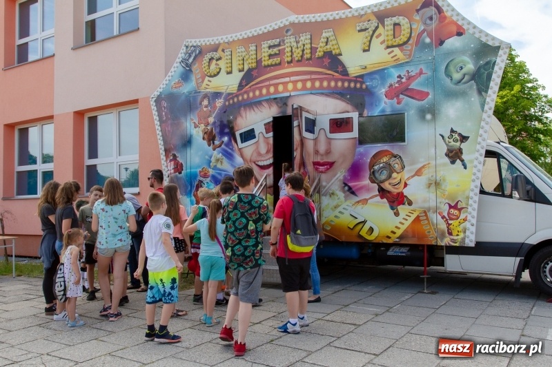 Zdjęcie w galerii na portalu naszraciborz.pl: Festynem rodzinnym SP 15 wita nadchodzące wakacje  wiadomości z regionu