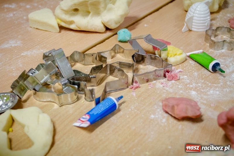 Zdjęcie w galerii na portalu naszraciborz.pl: Festynem rodzinnym SP 15 wita nadchodzące wakacje  wiadomości z regionu