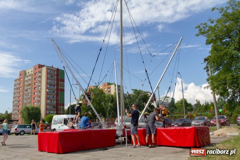 Zdjęcie w galerii na portalu naszraciborz.pl: Festynem rodzinnym SP 15 wita nadchodzące wakacje  wiadomości z regionu