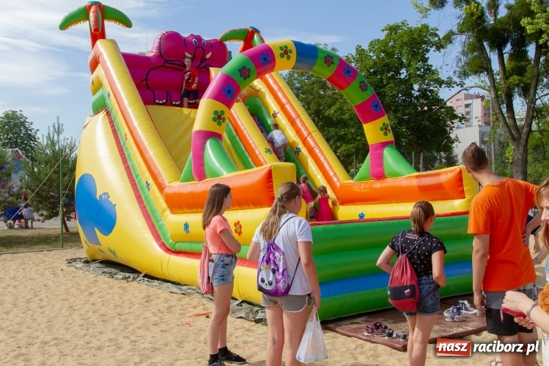 Zdjęcie w galerii na portalu naszraciborz.pl: Festynem rodzinnym SP 15 wita nadchodzące wakacje  wiadomości z regionu