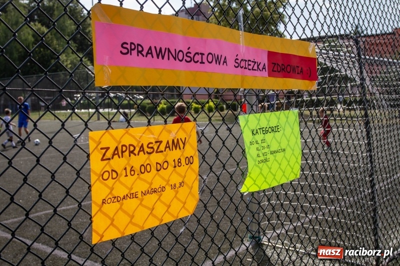 Zdjęcie w galerii na portalu naszraciborz.pl: Festynem rodzinnym SP 15 wita nadchodzące wakacje  wiadomości z regionu