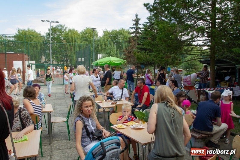 Zdjęcie w galerii na portalu naszraciborz.pl: Festynem rodzinnym SP 15 wita nadchodzące wakacje  wiadomości z regionu