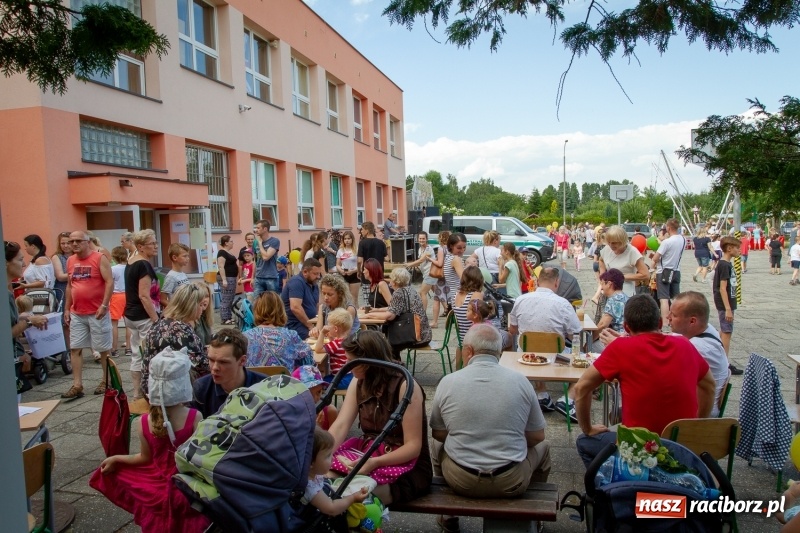 Zdjęcie w galerii na portalu naszraciborz.pl: Festynem rodzinnym SP 15 wita nadchodzące wakacje  wiadomości z regionu