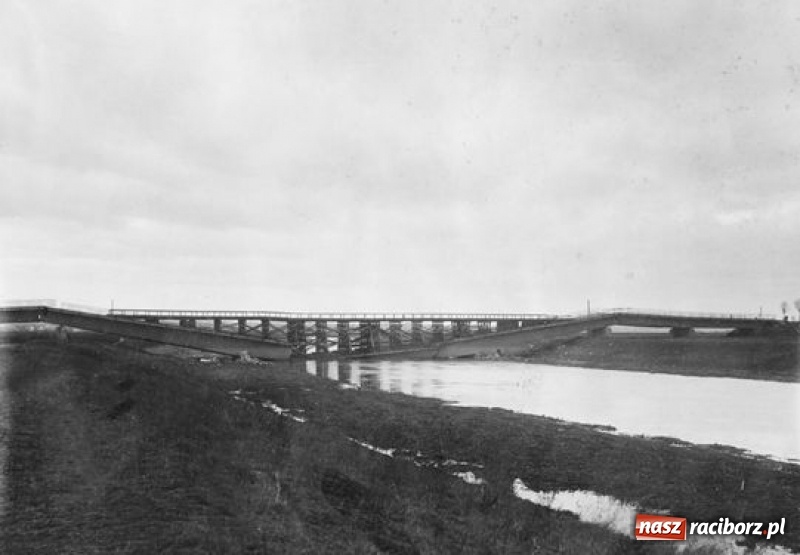 Zdjęcie w galerii na portalu naszraciborz.pl: Rosjanie w Raciborzu 4. Ewakuacja i walki o miasto  wiadomości z regionu