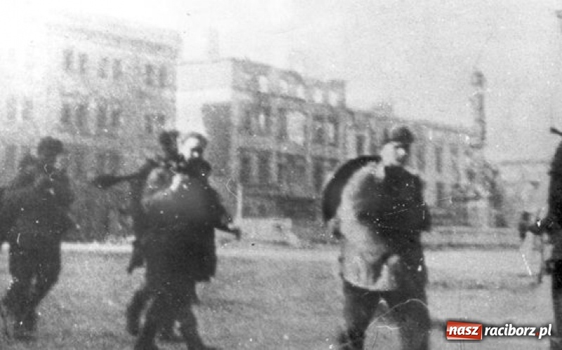 Zdjęcie w galerii na portalu naszraciborz.pl: Rosjanie w Raciborzu 4. Ewakuacja i walki o miasto  wiadomości z regionu