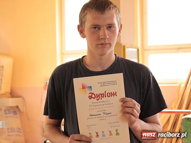 Zdjęcie w galerii na portalu naszraciborz.pl: Stolarstwo to jego pasja  wiadomości z regionu
