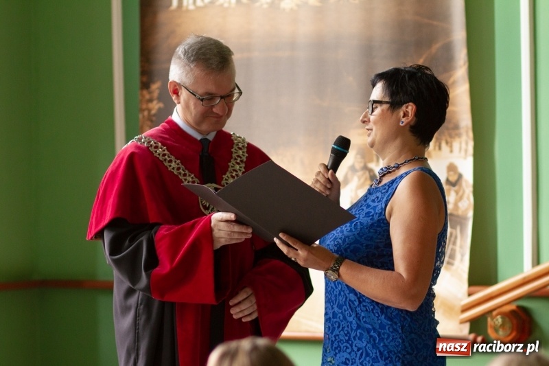 Zdjęcie w galerii na portalu naszraciborz.pl: Studenci raciborskiego Uniwersytetu Dziecięcego już na wakacjach  wiadomości z regionu