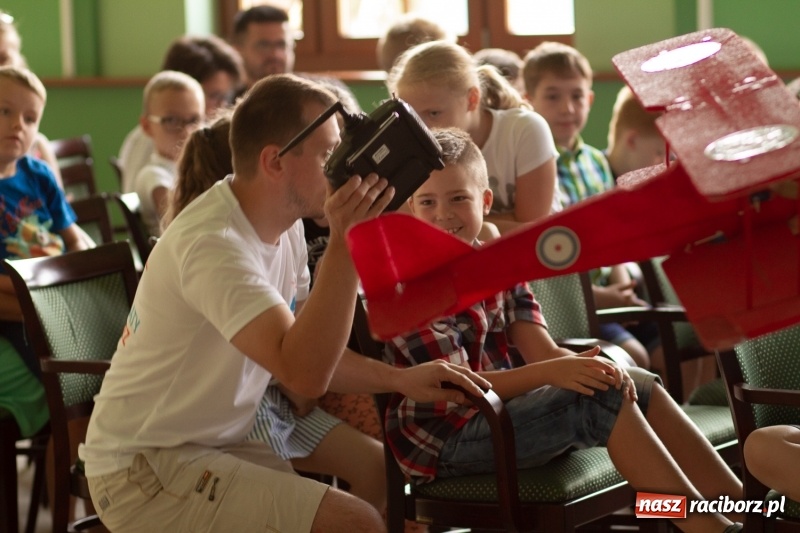 Zdjęcie w galerii na portalu naszraciborz.pl: Studenci raciborskiego Uniwersytetu Dziecięcego już na wakacjach  wiadomości z regionu