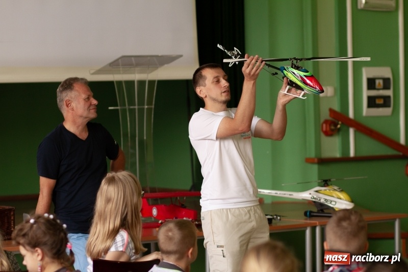 Zdjęcie w galerii na portalu naszraciborz.pl: Studenci raciborskiego Uniwersytetu Dziecięcego już na wakacjach  wiadomości z regionu