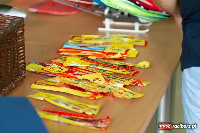 Zdjęcie w galerii na portalu naszraciborz.pl: Studenci raciborskiego Uniwersytetu Dziecięcego już na wakacjach  wiadomości z regionu