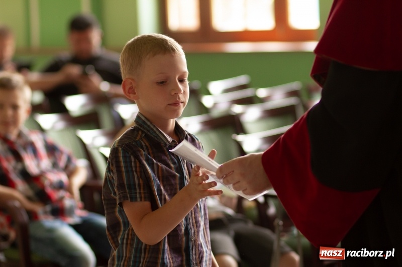 Zdjęcie w galerii na portalu naszraciborz.pl: Studenci raciborskiego Uniwersytetu Dziecięcego już na wakacjach  wiadomości z regionu