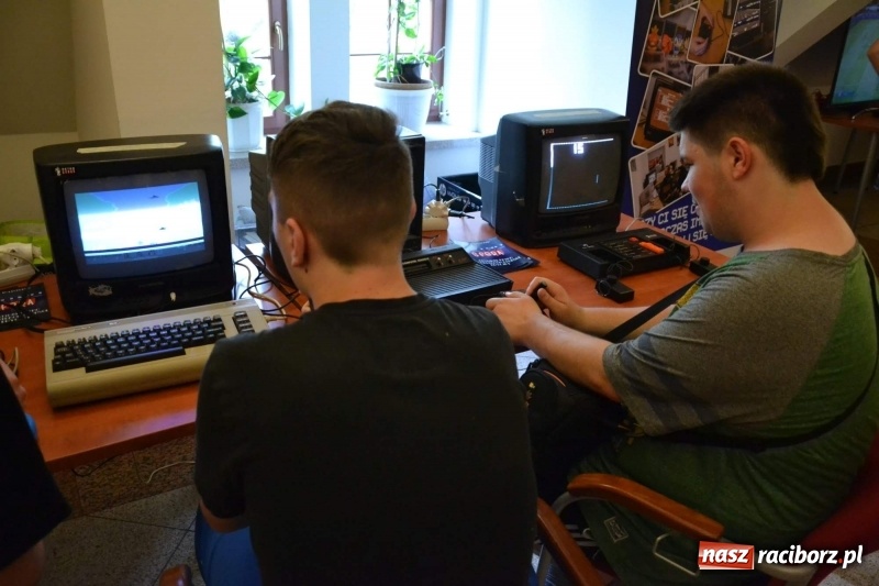 Zdjęcie w galerii na portalu naszraciborz.pl: Raciborski Festiwal Gamingowy na zamku przyciągnął tłumy  wiadomości z regionu