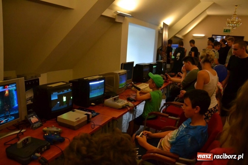 Zdjęcie w galerii na portalu naszraciborz.pl: Raciborski Festiwal Gamingowy na zamku przyciągnął tłumy  wiadomości z regionu