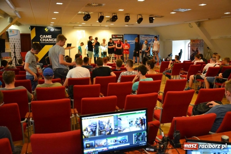 Zdjęcie w galerii na portalu naszraciborz.pl: Raciborski Festiwal Gamingowy na zamku przyciągnął tłumy  wiadomości z regionu