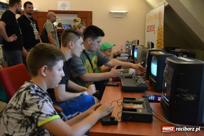 Zdjęcie w galerii na portalu naszraciborz.pl: Raciborski Festiwal Gamingowy na zamku przyciągnął tłumy  wiadomości z regionu