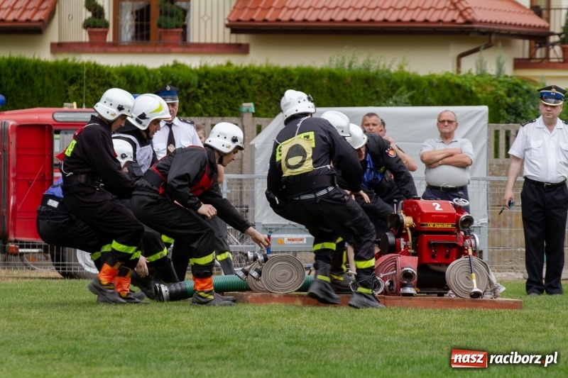 Zdjęcie w galerii na portalu naszraciborz.pl: Miejskie zawodowy sportowo-pożarnicze. Dwa złota dla Sudoła i puchar prezydenta wiadomości z regionu