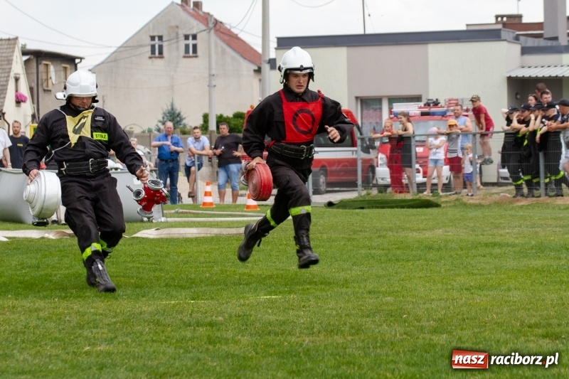 Zdjęcie w galerii na portalu naszraciborz.pl: Miejskie zawodowy sportowo-pożarnicze. Dwa złota dla Sudoła i puchar prezydenta wiadomości z regionu