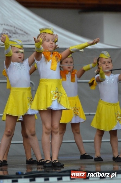 Zdjęcie w galerii na portalu naszraciborz.pl: Roztańczony i kolorowy raciborski zamek  wiadomości z regionu