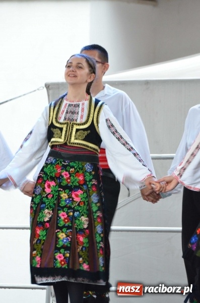 Zdjęcie w galerii na portalu naszraciborz.pl: Roztańczony i kolorowy raciborski zamek  wiadomości z regionu