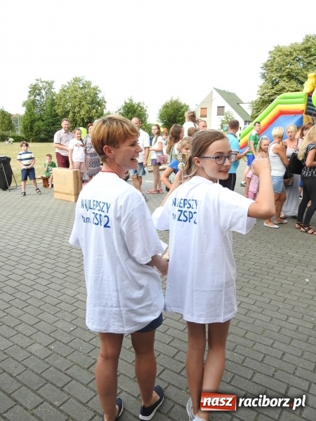 Zdjęcie w galerii na portalu naszraciborz.pl: Rodzinna rywalizacja na pikniku w Ocicach wiadomości z regionu