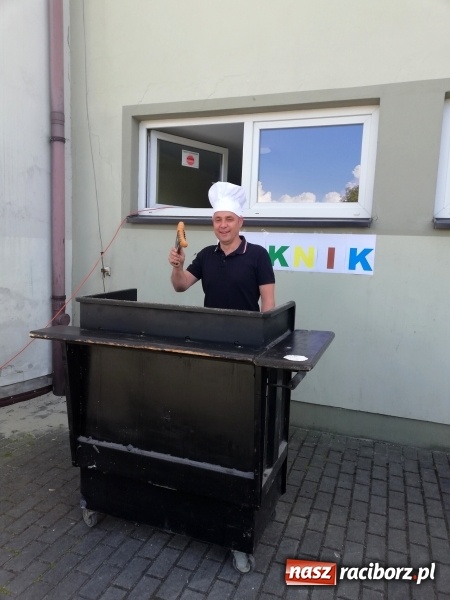 Zdjęcie w galerii na portalu naszraciborz.pl: Rodzinna rywalizacja na pikniku w Ocicach wiadomości z regionu