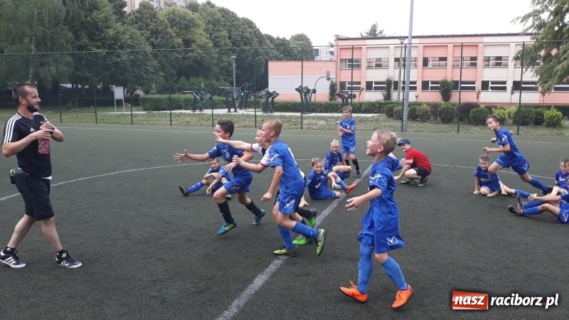 Zdjęcie w galerii na portalu naszraciborz.pl: Unia Racibórz najlepsza w Lidze Orlików Podokręgu Rybnik wiadomości z regionu