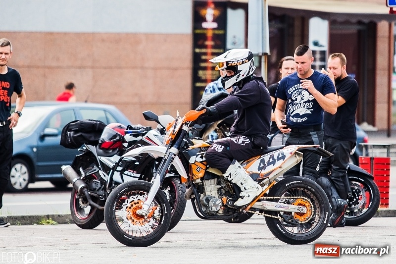 Zdjęcie w galerii na portalu naszraciborz.pl: Moc atrakcji na festynie motocyklowym wiadomości z regionu