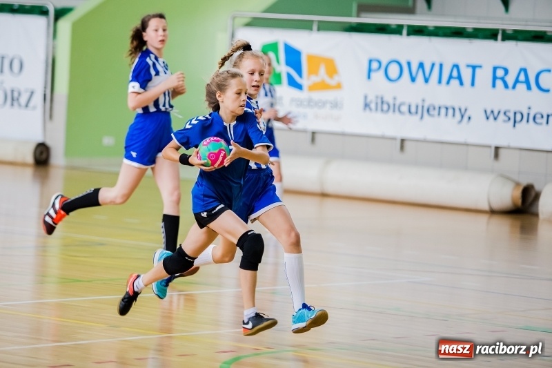 Zdjęcie w galerii na portalu naszraciborz.pl: Piłkarki ręczne UKS Pietrowice Wielkie brązowymi medalistkami mistrzostw Śląska  wiadomości z regionu