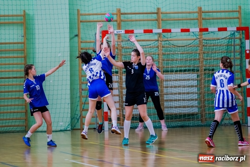 Zdjęcie w galerii na portalu naszraciborz.pl: Piłkarki ręczne UKS Pietrowice Wielkie brązowymi medalistkami mistrzostw Śląska  wiadomości z regionu