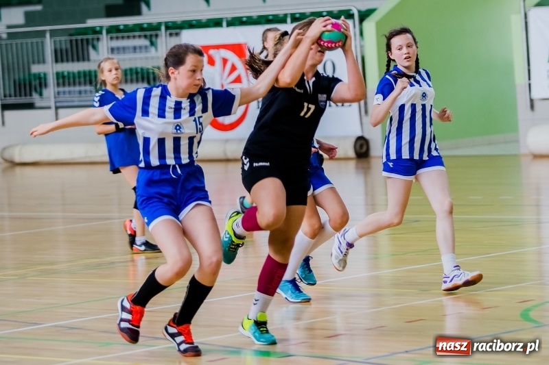 Zdjęcie w galerii na portalu naszraciborz.pl: Piłkarki ręczne UKS Pietrowice Wielkie brązowymi medalistkami mistrzostw Śląska  wiadomości z regionu