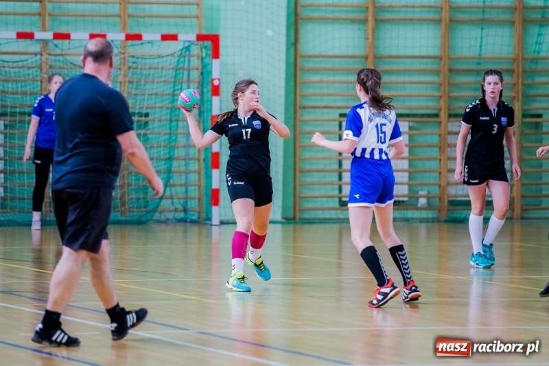 Zdjęcie w galerii na portalu naszraciborz.pl: Piłkarki ręczne UKS Pietrowice Wielkie brązowymi medalistkami mistrzostw Śląska  wiadomości z regionu