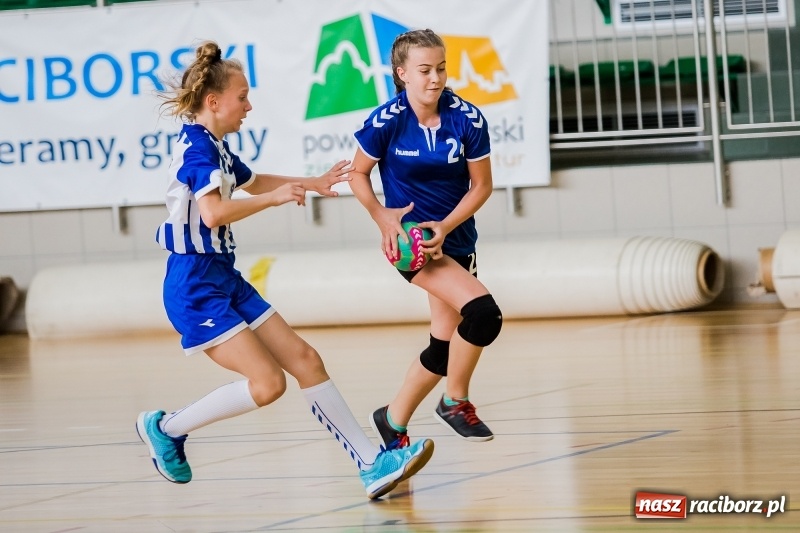 Zdjęcie w galerii na portalu naszraciborz.pl: Piłkarki ręczne UKS Pietrowice Wielkie brązowymi medalistkami mistrzostw Śląska  wiadomości z regionu