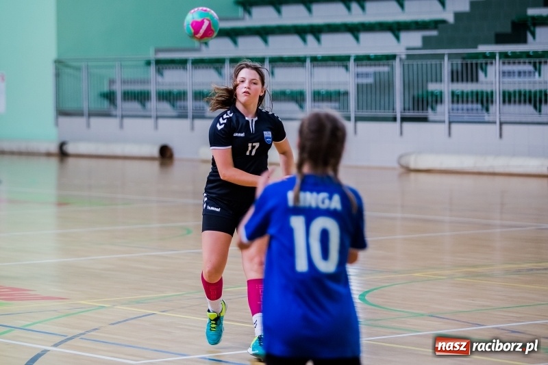 Zdjęcie w galerii na portalu naszraciborz.pl: Piłkarki ręczne UKS Pietrowice Wielkie brązowymi medalistkami mistrzostw Śląska  wiadomości z regionu